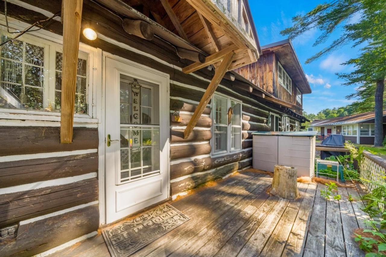 Cozy Condo By Tripp Lake Warrensburg Exterior foto